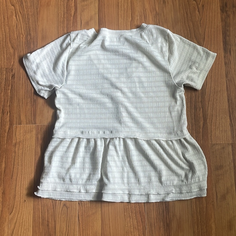 Atelier by kirious Cream Short Sleeve V-Neck Top - Picture 2 of 4